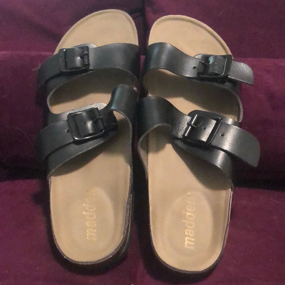 NWOT Steve Madden slip on sandals
